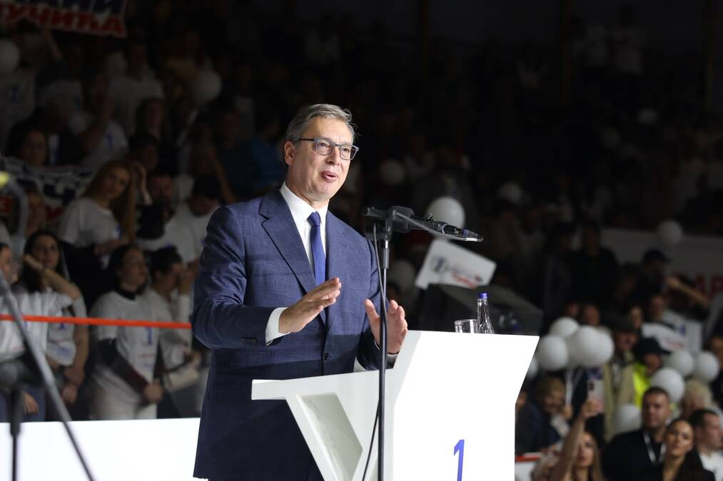 "NJIH PODRŽAVAJU KURTI, PLENKOVIĆ, FELINGER, A MENE PUTIN I FICO" Vučić: Pa vi sad izvolite, narode, izbor nije težak, čini mi se