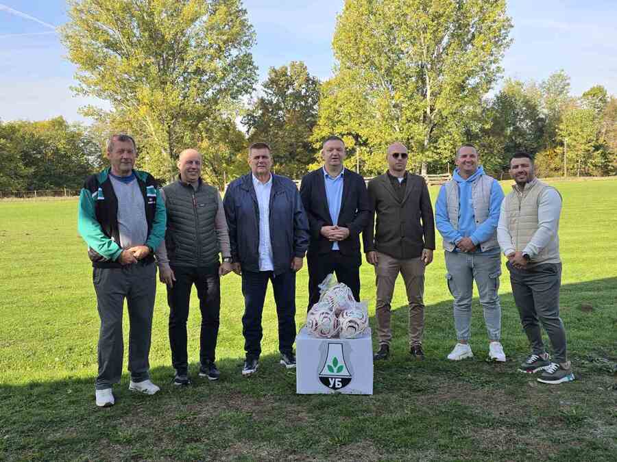 Nema snažnog sporta bez ulaganja na lokalu: Sportski savez Srbije donirao opremu klubovima iz Uba