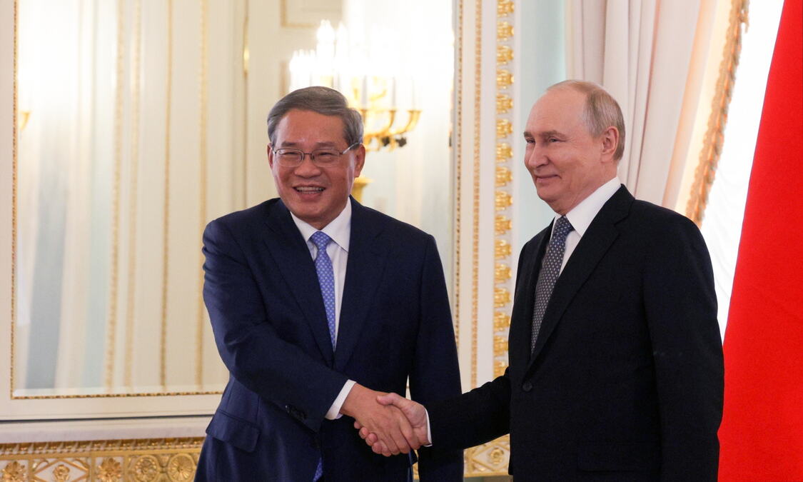 "KINA I RUSIJA PREDSTAVLJAJU VAŽNU SNAGU ZA STABILNOST U SVETU" Premijer Li Ćijang se oglasio nakon sastanka sa Putinom u Sankt Peterburgu (FOTO)