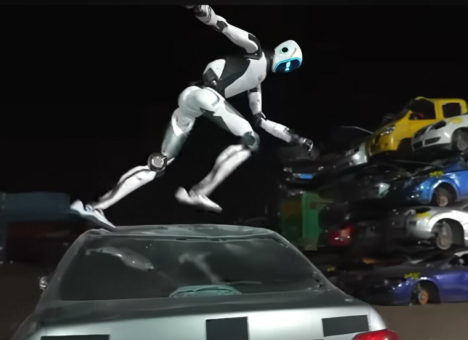 Kineski robot šutira automobile, izvodi kung-fu i glumi telohranitelja: Baterija mu traje do osam sati (VIDEO)