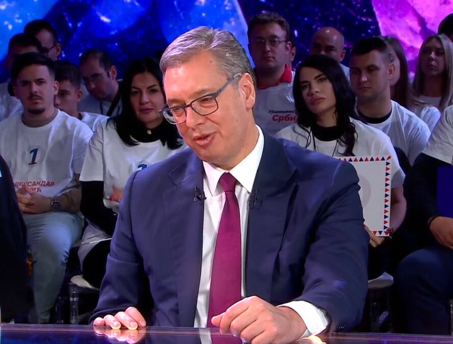 Vučić predstavio ekonomski plan: plate 1.500 evra, penzije do 800