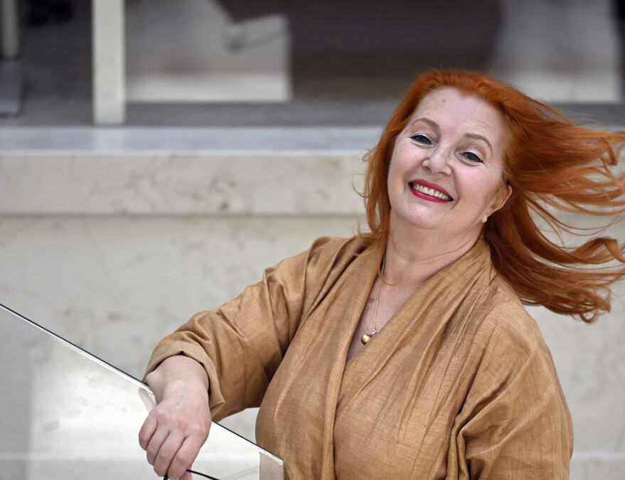 Zorana Mićanović u izazovnom stajlingu; pogled u salon Tanje Bošković
