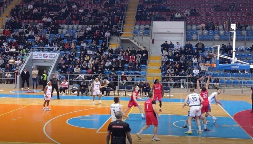 KAKO SE SLOGA SE VRATILA S IVICE AMBISA Kraljevački klub jedan je od retkih sportskih kolektiva u Srbiji koji nikome ništa ne duguje