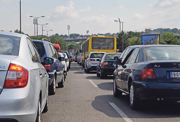 Spremite se za haos na putevima! AMSS izdao važno upozorenje svim vozačima, danas se očekuju velike gužve i zastoji širom Srbije