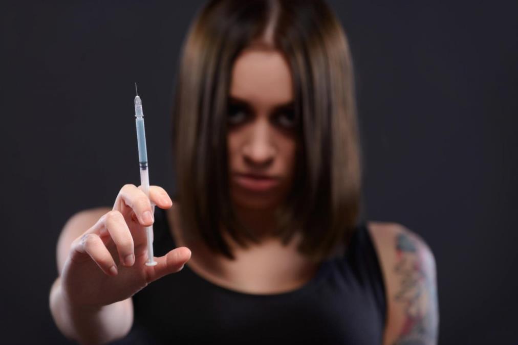 "Spavala sam sa dilerom, davili su me, prodala sam sve što imam..." Ispovest zavisnice od heroina koja ŠOKIRA: Namerno sam lomila svoje igle- ovako mi živimo...