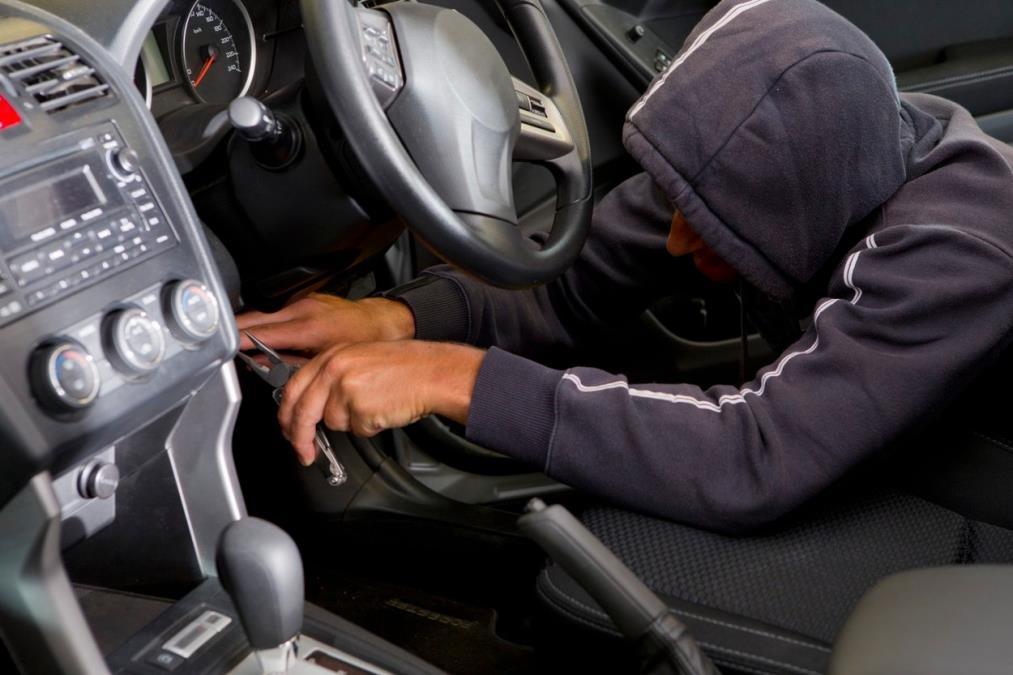 NA METI SU IM OVA VOZILA: Autoserviser otkriva kako lopovi ukradu nov automobil bez ijednog znaka obijanja - OVO je najčešća zamka