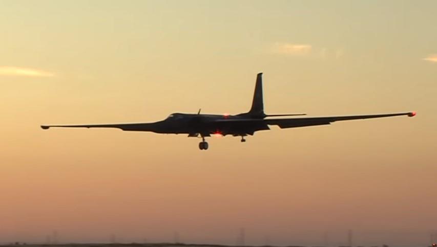 POJAČANA AKTIVNOST NATO: Američki špijunski avion dva sata kružio blizu ruske granice