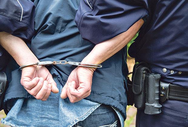 PRETIO NOŽEM U CENTRU BEOGRADA, PA OPLJAČKAO APOTEKU: Uhapšen razbojnik, traži se pritvor da ne ponovi delo