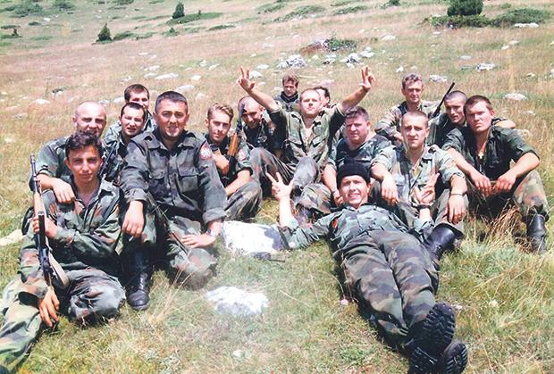 STOTINU JUNAKA PROTIV 1.500 TERORISTA I NATO PAKTA: 10 dana pomoć nije stizala na Košare, ali heroji nisu dali NI PEDALJ svete srpske zemlje (FOTO)