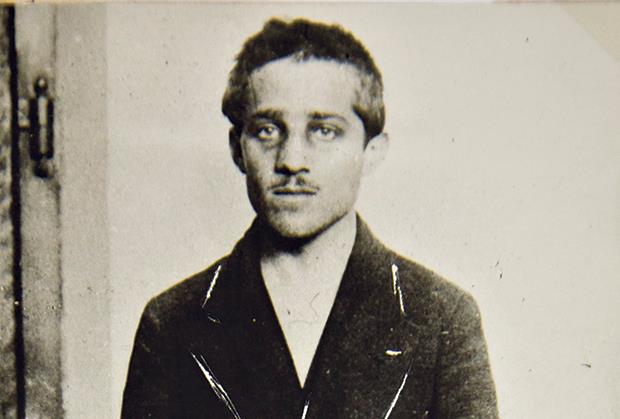 Čuvena fotografija Gavrila Principa krije jezivu istinu: Nastala je posle surovog mučenja, istoričarka razotkrila opasnu austrougarsku propagandu