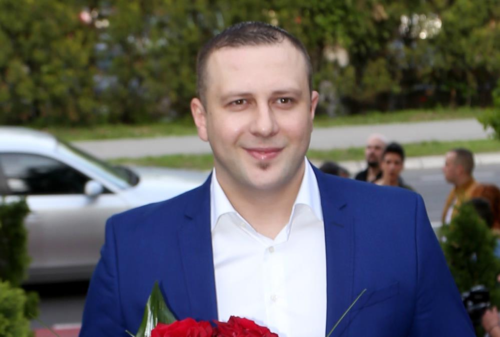 NEKADA PRODAVAO CIGARETE NA ULICI, DANAS ZARAĐUJE HILJADE EVRA! Dado Polumenta otkrio sve o prvoj zaradi: Otac me je pitao da li sam ukrao pare