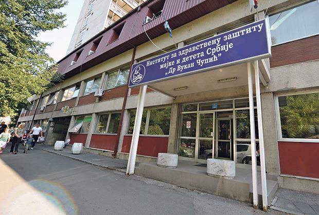 Posle uspešne ugradnje veštačkog srca, dečak (14) se vraća kući: Korak bliže transplantaciji