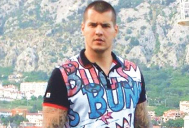 UBICA SA SOMBREROM PUCAO VIDAKOVIĆU U LEĐA PRED 500 GOSTIJU! Pančevac brutalno likvidiran u Budvi - evo ko je priznao njegovo ubistvo 