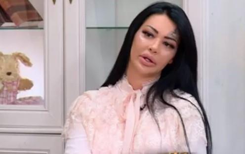 "ISPALJENO JE 9 METAKA NA MENE" Jezivo priznanje bivše rijaliti učesnice: "Mogla sam da ostanem mrtva" U tom momentu bila sa ovim muškarcem koji je...