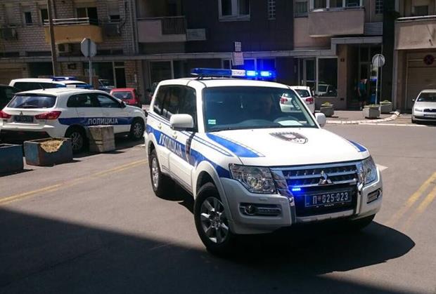 OTKRIVENO U KAKVOM JE STANJU DEVOJČICA KOJA JE RANJENA NOŽEM: Policija uhapsila tinejdžerku (18) zbog jezivog napada u centru Beograda