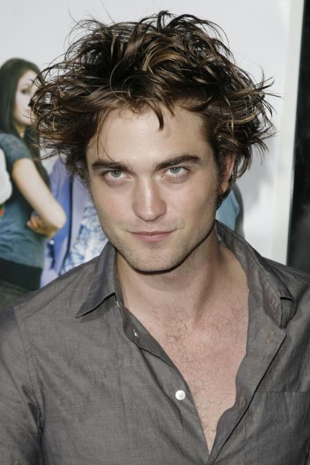 Holivudska zvezda u beogradskom kontejneru: Slavni vampir iz Sumraka u nimalo glamoruznom izdanju! (Foto)