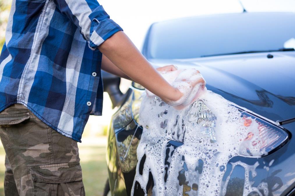 Pazite da ne skinete auto-lak: Ako ovako perete automobil, pravite ogromnu grešku!