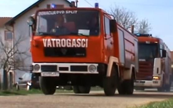 ZAPALIO CIGARU DOK JE POPRAVLJAO KOLA, SVE PROGUTAO PLAMEN! Mladić zadobio stravične povrede, vatra zahvatila i kuću
