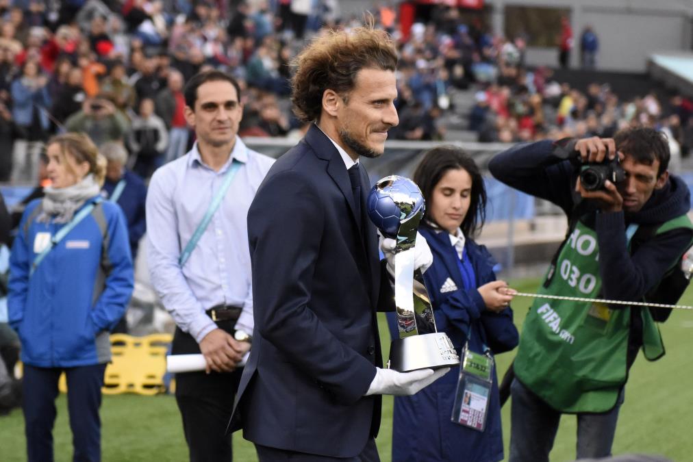 LEGENDA SELA NA KLUPU: Forlan novi selektor Urugvaja