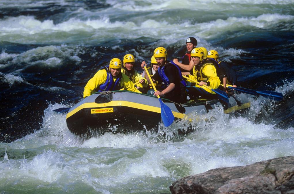TRAGEDIJA NA TARI: Prevrnuli se kajaci puni turista, stradala državljanka Austrije!