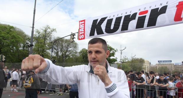 beogradski-maraton-2012-kurir-trka-zadovoljstva.jpg