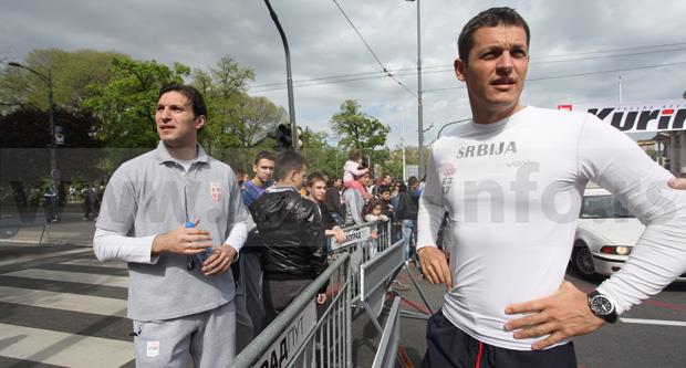 beogradski-maraton-2012-kurir-trka-zadovoljstva.jpg