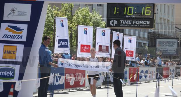 beogradski-maraton-2012-kurir-trka-zadovoljstva.jpg