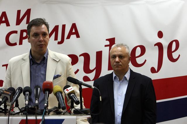 vucic-i-dinkic.jpg