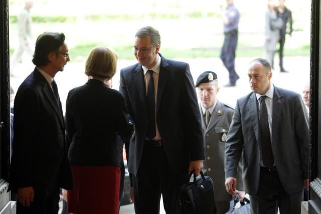 aleksandar-vucic-vesna-pusic.jpg