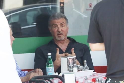 Silvester Stalone u restoranu