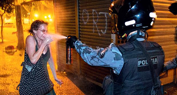 brazil-novac-rasipanje-demonstracije-mundijal.jpg