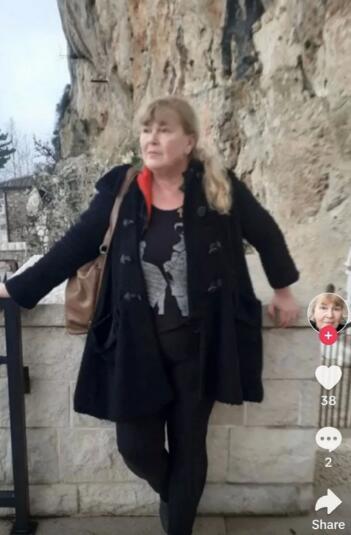 VEĆ DECENIJU NIJE UŠLA U RIJALITI, A KOMŠIJE TVRDE DA JOJ SE GUBI SVAKI TRAG 2020. GODINE! Evo gde je sada i kako izgleda čuvena Keva