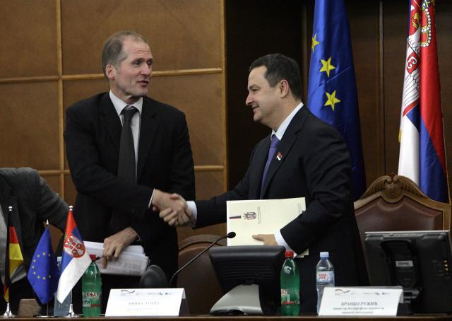 ivica-dacic-seminar-pristupanje-eu.jpg