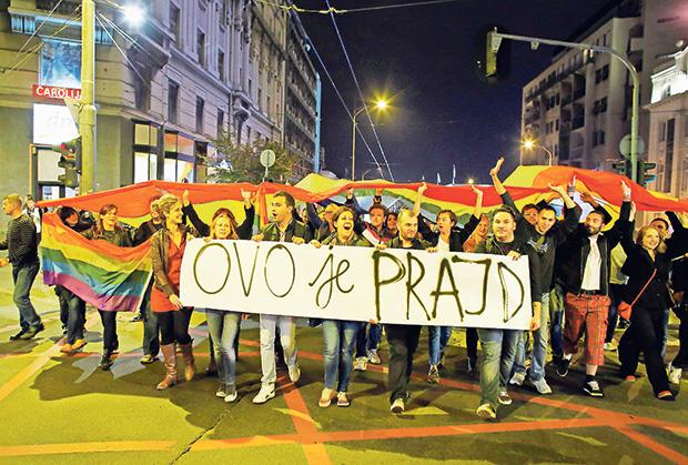 parada-ponosa-gej-parada-beograd-krvoprolice-gejevi.jpg