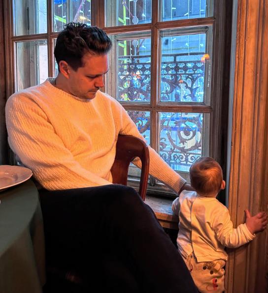 milos bikovic sa sinom.jpg