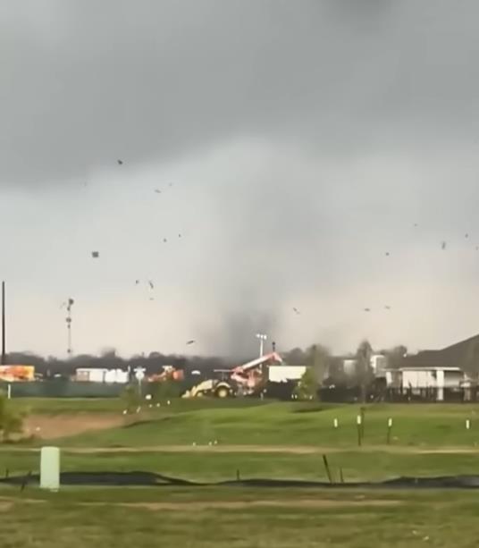 tornado 1.jpg