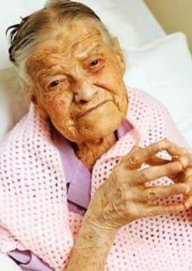 Klara Midmor je najstarija virdžina (3).png