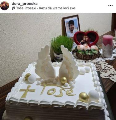 Oglasila se sestra Tošeta Proeskog, pevač bi danas napunio 44 godine