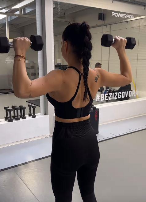 Milica Ristić trenira