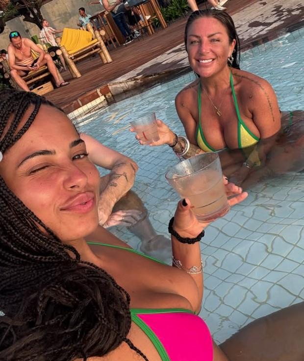 Bikini fotografije Amber Džil