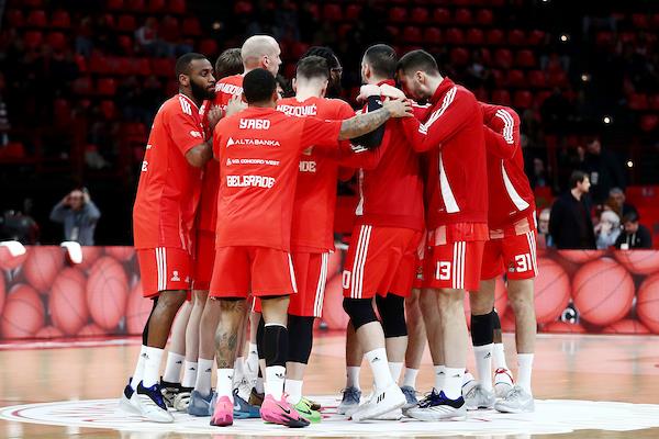 OLYMPIAKOS-ZVEZDA_379736.jpg