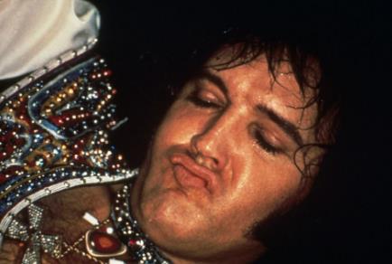 Elvis Prisli napućio usne