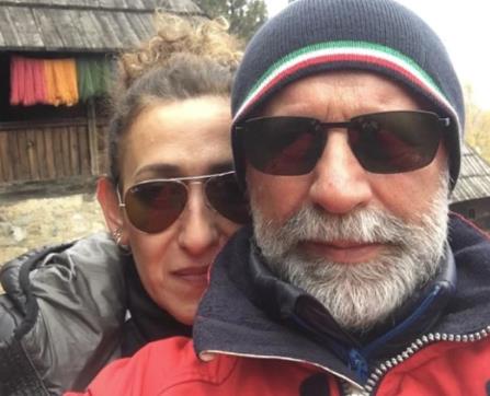 Naš pevač je prevario ženu sa njenom drugaricom