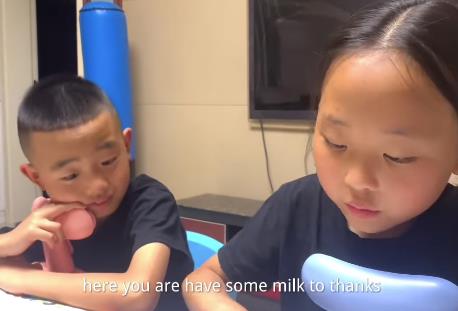 kinez uči engleski jezik