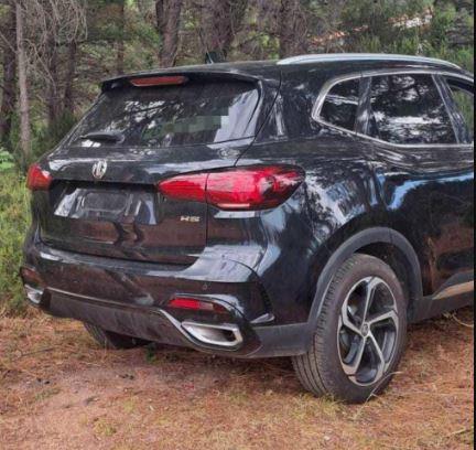 Zaplenjen automobil.jpg