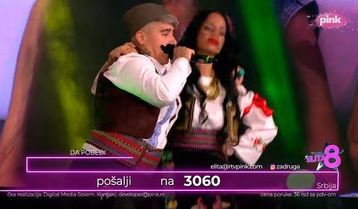 Jovana Tomić Matora na Elitoviziji sa šajkačom i brkovima, zasvirala i frulu