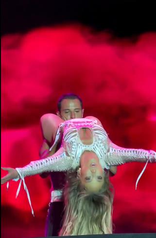 vulgarni ples dženifer lopez.png