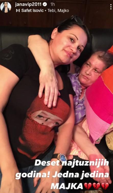 Jana Todorović sa majkom