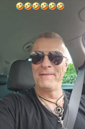 Đorđe David u crnoj majici