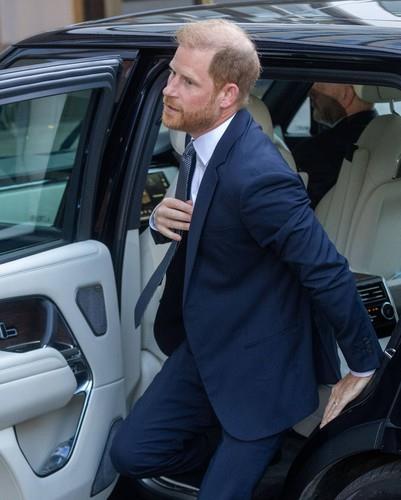 princ Hari doputovao u London na 3 godišnjicu smrti kraljice